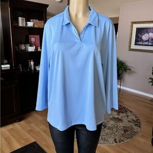Lands End Light blue long sleeve Vneck top-size XL